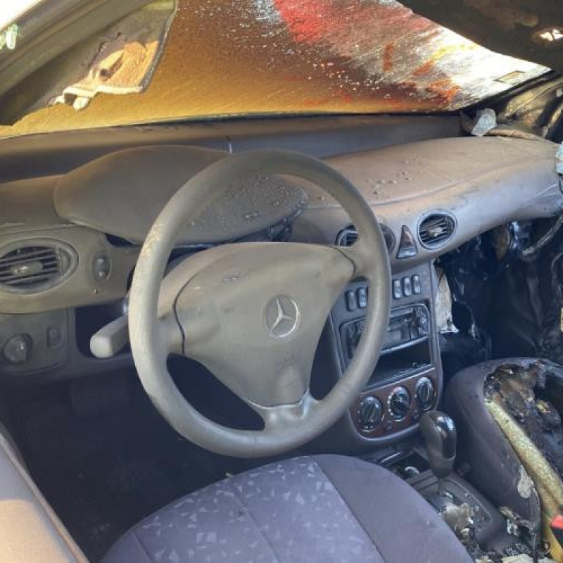 Pare choc avant MERCEDES CLASSE A 168 Photo n°16