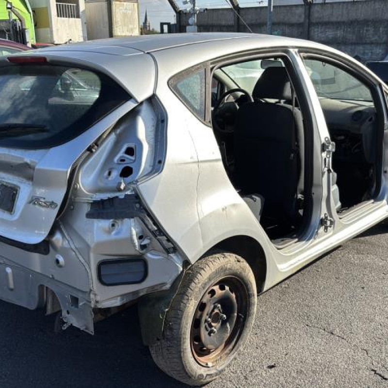 Poignee porte avant gauche FORD FIESTA 6 Photo n°6