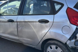 Poignee porte avant gauche FORD FIESTA 6