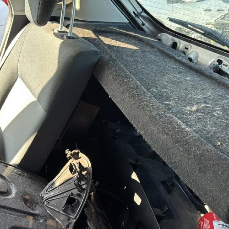Poignee porte avant gauche FORD FIESTA 6 Photo n°14