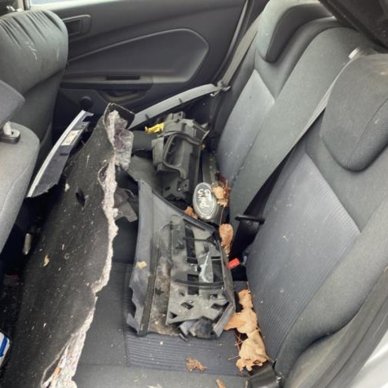 Poignee porte avant droit FORD FIESTA 6 Photo n°14