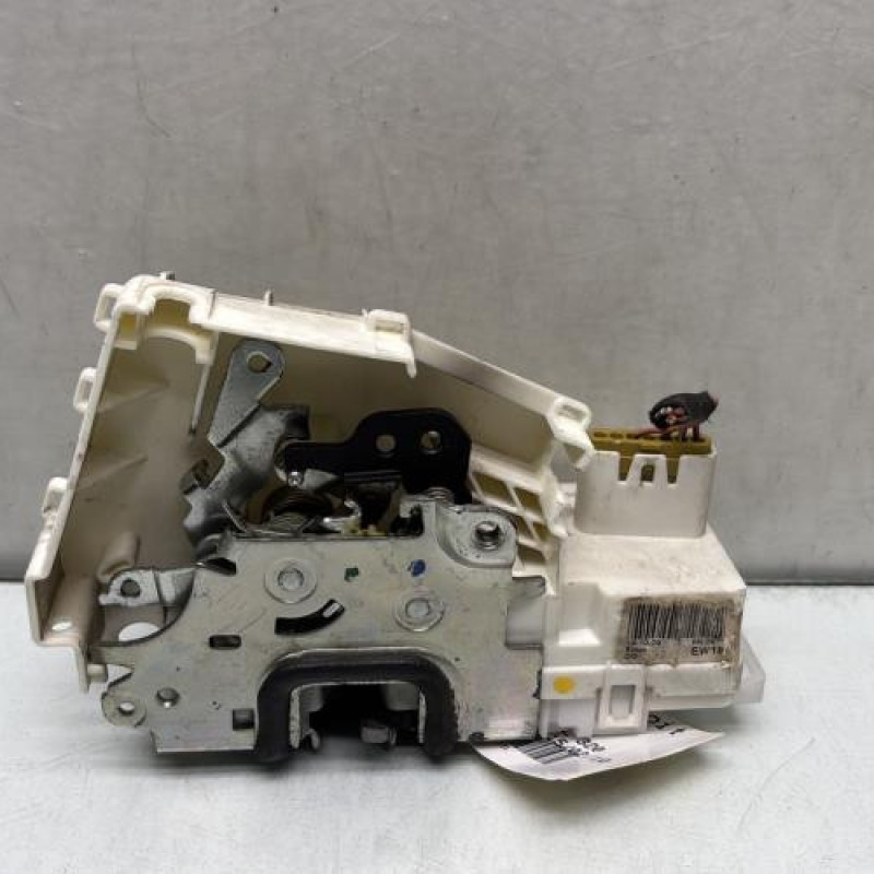 Serrure avant droit MERCEDES CLASSE M 164 Photo n°3