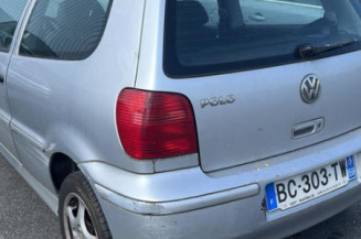 Serrure avant droit VOLKSWAGEN POLO 3