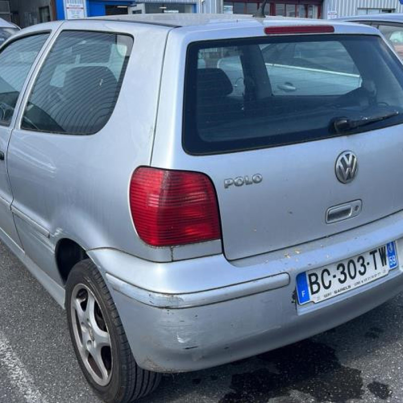 Serrure avant droit VOLKSWAGEN POLO 3 Photo n°8