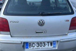 Serrure avant droit VOLKSWAGEN POLO 3