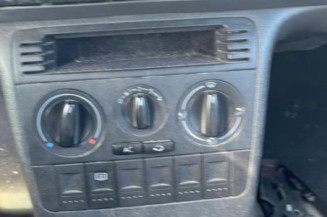 Serrure avant droit VOLKSWAGEN POLO 3