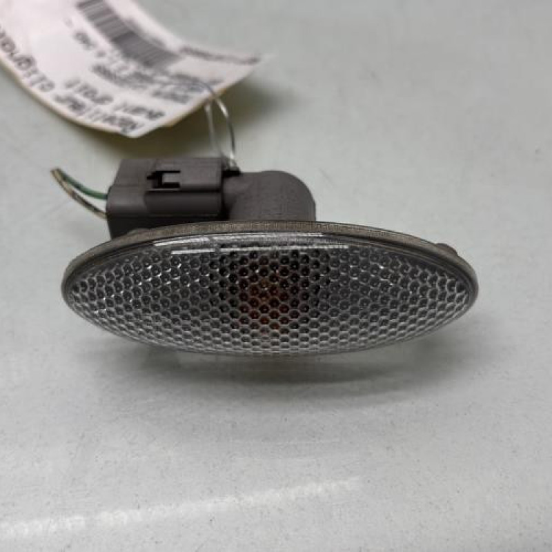 Repetiteur clignotant avant droit  (Feux) TOYOTA YARIS 2 Photo n°1