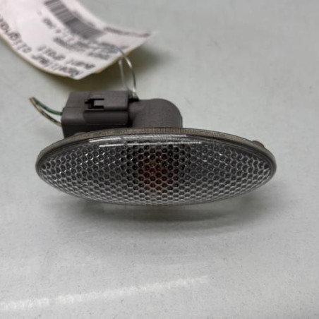 Repetiteur clignotant avant droit  (Feux) TOYOTA YARIS 2 Photo n°1
