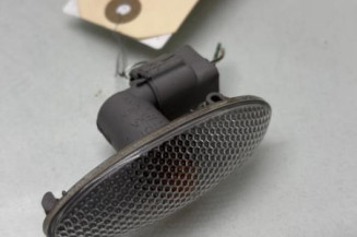 Repetiteur clignotant avant droit  (Feux) TOYOTA YARIS 2