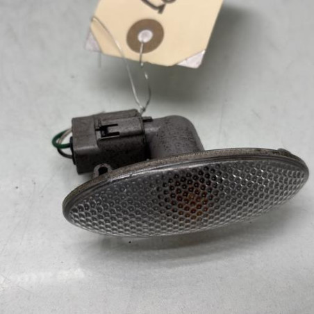 Repetiteur clignotant avant gauche (Feux) TOYOTA YARIS 2