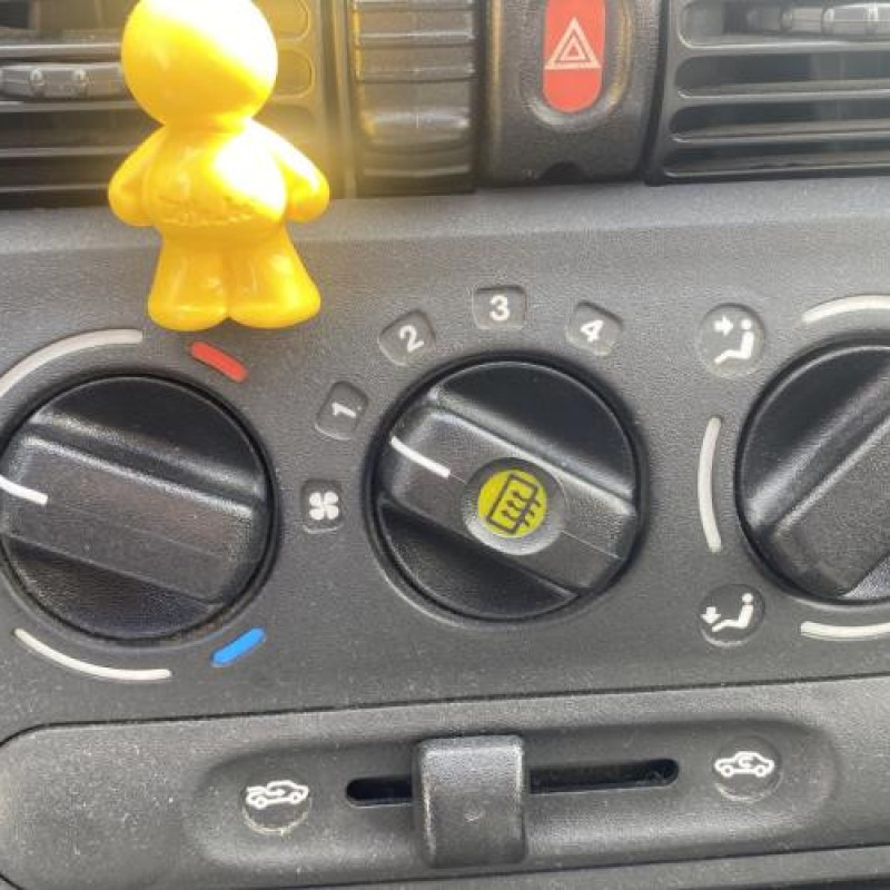 Feu arriere principal droit (feux) OPEL CORSA B Photo n°20