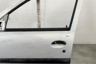 Porte avant gauche RENAULT CLIO 2 Photo n°1