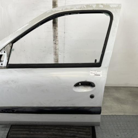 Porte avant gauche RENAULT CLIO 2 Photo n°1