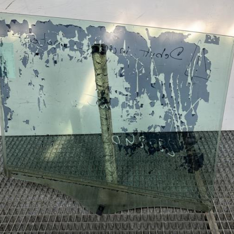 Vitre arriere gauche CITROEN C4 GRAND PICASSO 1 Photo n°4