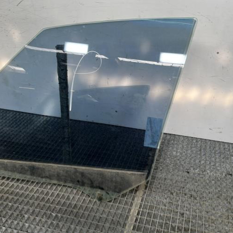 Vitre avant gauche CITROEN C4 GRAND PICASSO 1 Photo n°3