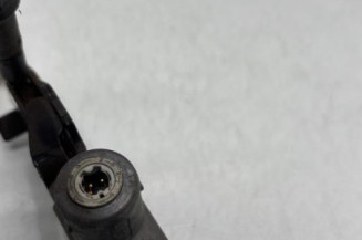 Attache ceinture avant droit RENAULT SCENIC 1
