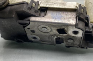 Serrure avant gauche PEUGEOT 308 1
