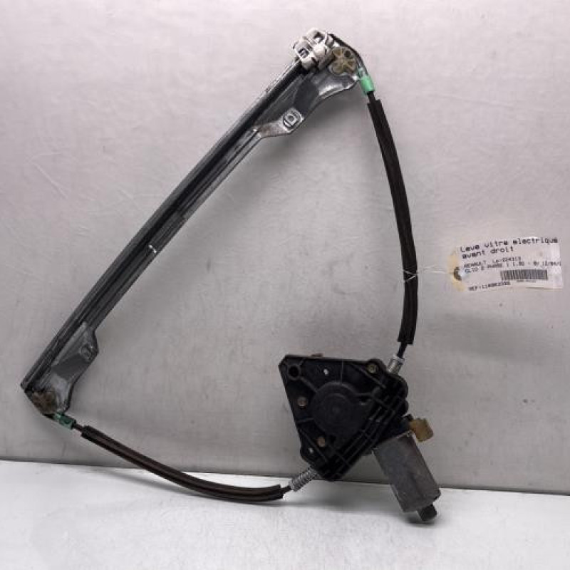 Leve vitre electrique avant droit RENAULT CLIO 2 Photo n°1