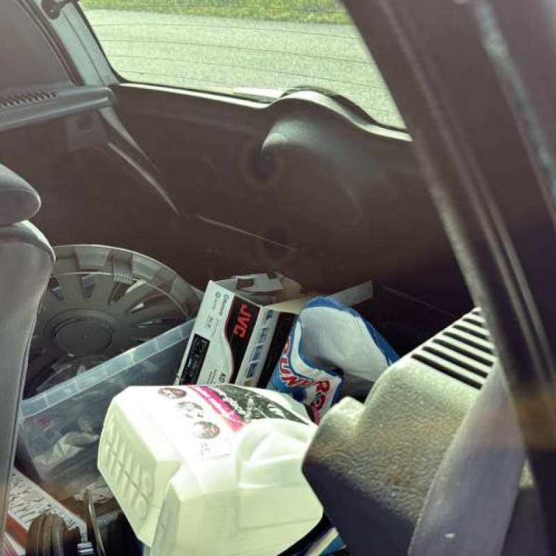 Leve vitre electrique avant droit RENAULT CLIO 2 Photo n°17