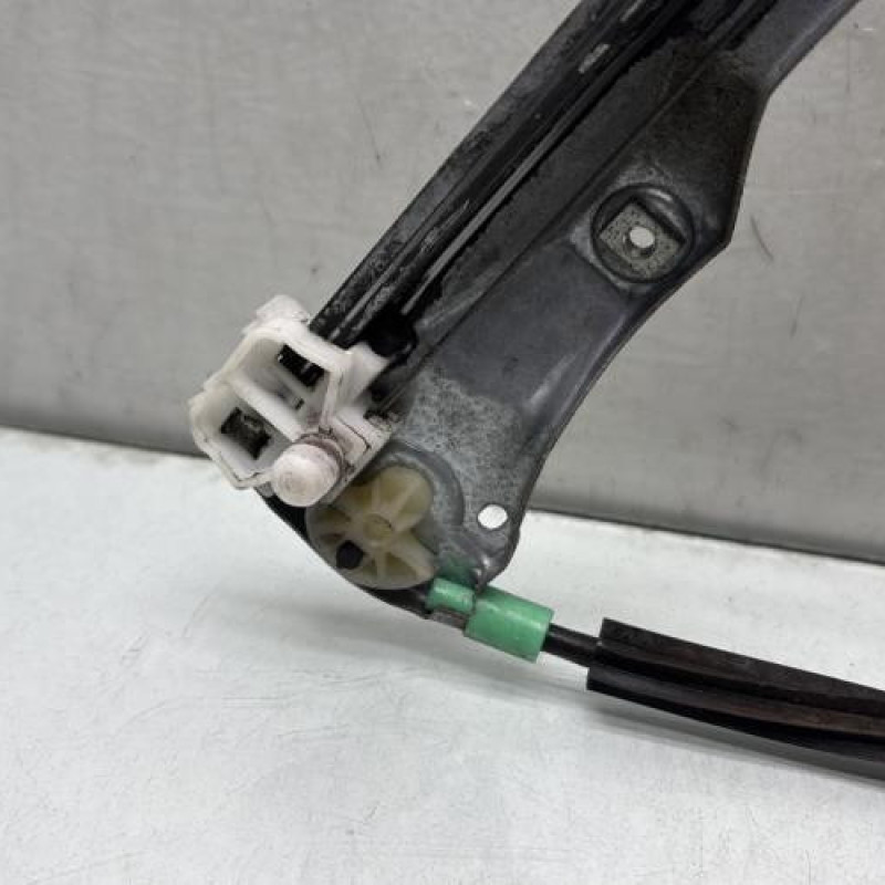 Leve vitre electrique avant gauche RENAULT CLIO 2 Photo n°3