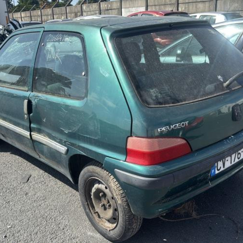 Custode arriere droit PEUGEOT 106 Photo n°8