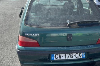 Custode arriere droit PEUGEOT 106