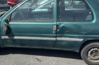 Custode arriere droit PEUGEOT 106