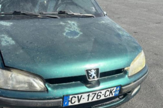 Custode arriere droit PEUGEOT 106