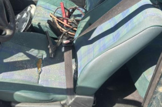 Custode arriere droit PEUGEOT 106