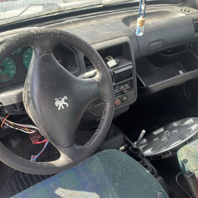 Custode arriere droit PEUGEOT 106 Photo n°16