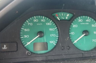 Custode arriere droit PEUGEOT 106