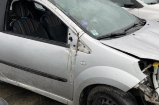 Custode arriere droit RENAULT TWINGO 2