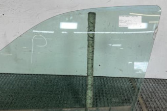 Vitre avant gauche RENAULT CLIO 2 Photo n°1