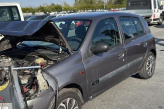 Vitre avant gauche RENAULT CLIO 2