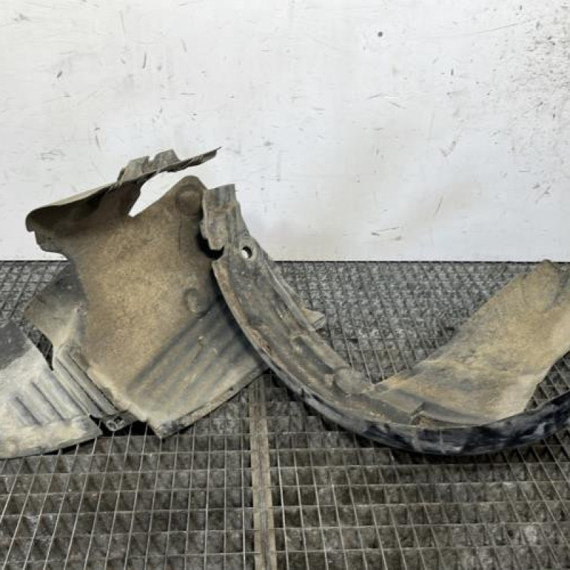 Pare boue avant droit RENAULT CLIO 2 Photo n°4