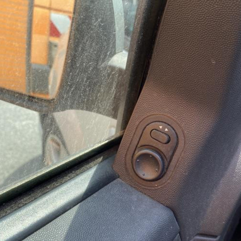 Custode avant gauche OPEL MERIVA A Photo n°16