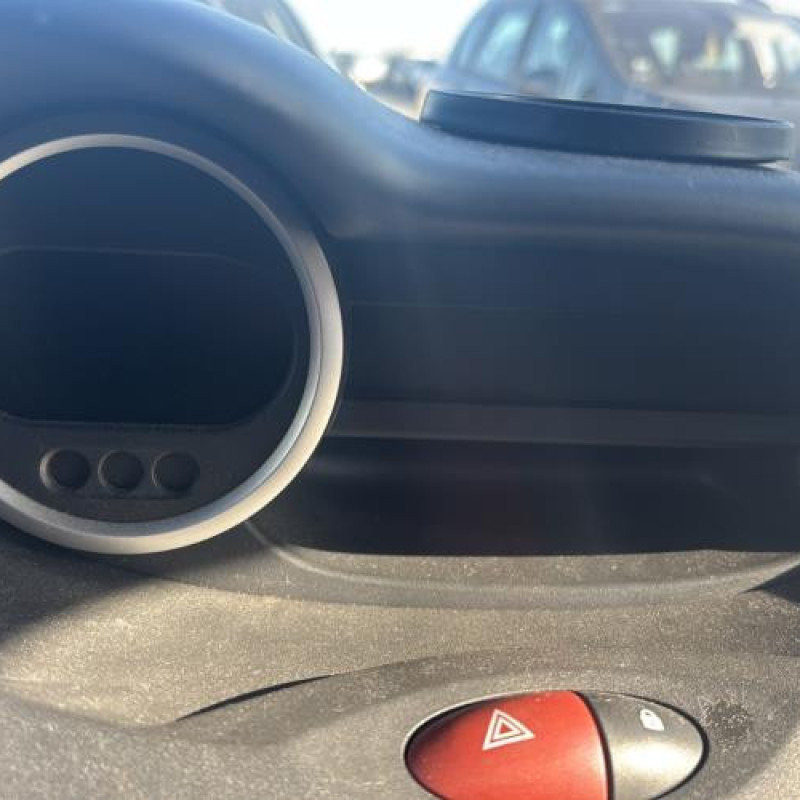Ceinture avant gauche RENAULT TWINGO 2 Photo n°20