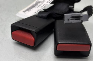 Attache ceinture arriere droit RENAULT CLIO 4 Photo n°1