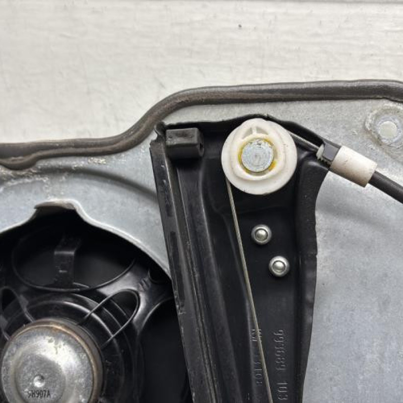 Leve vitre electrique avant droit MERCEDES CLASSE M 164 Photo n°6
