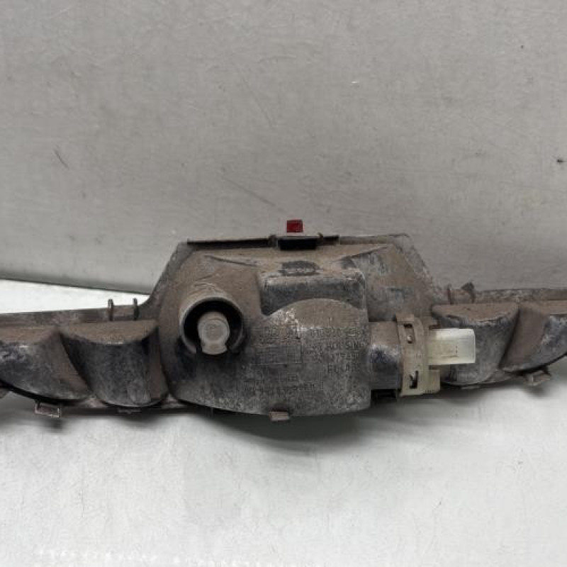 Anti brouillard arriere PEUGEOT 208 1 Photo n°2