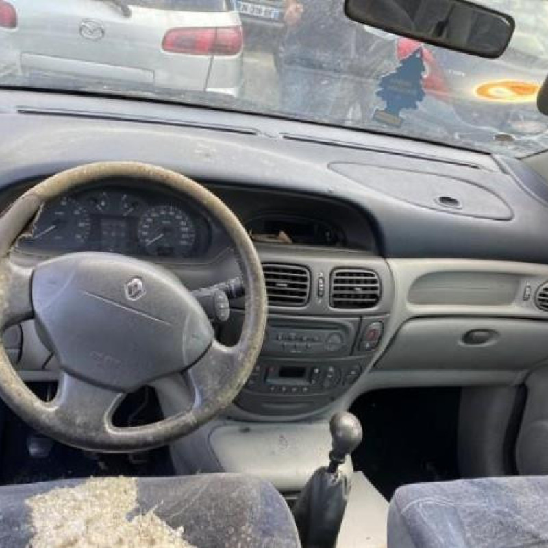 Feu arriere principal gauche (feux) RENAULT SCENIC 1 Photo n°5