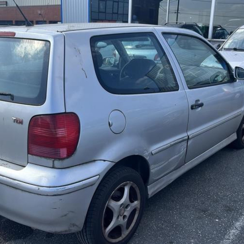 Feu arriere principal droit (feux) VOLKSWAGEN POLO 3 Photo n°5