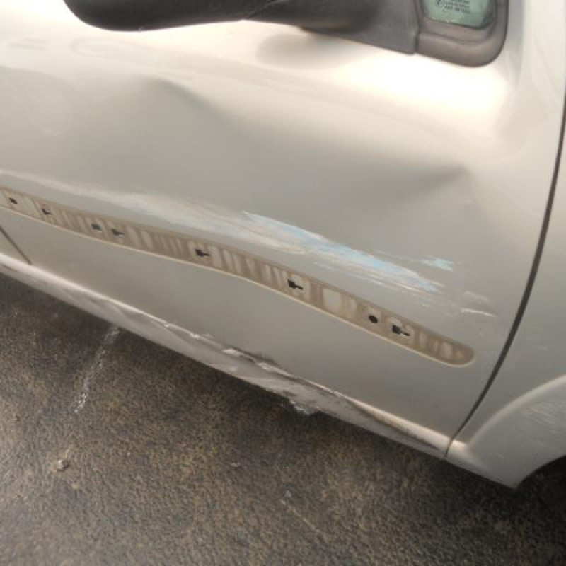 Bouton de coffre CITROEN C3 1 Photo n°8