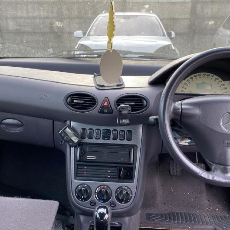 Retroviseur droit MERCEDES CLASSE A 168 Photo n°16