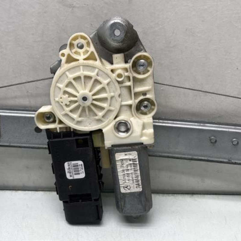 Leve vitre electrique arriere droit MERCEDES CLASSE A 168 Photo n°4