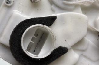 Serrure avant gauche SUZUKI SWIFT 4