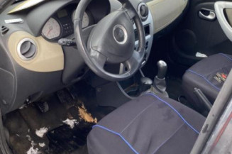 Pommeau de vitesses DACIA SANDERO 1