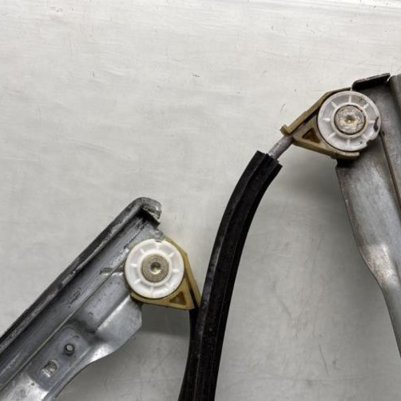 Leve vitre electrique avant gauche CITROEN C4 PICASSO 1 Photo n°4