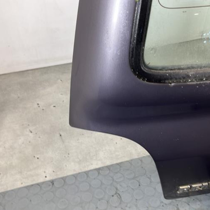 Malle/Hayon arriere RENAULT TWINGO 1 Photo n°6