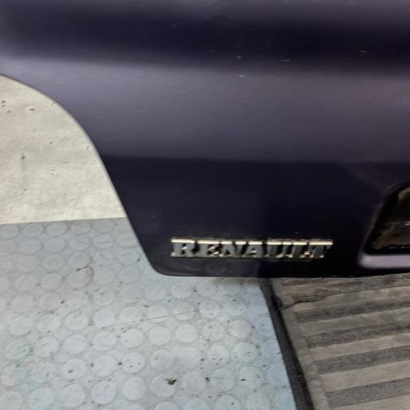 Malle/Hayon arriere RENAULT TWINGO 1 Photo n°7